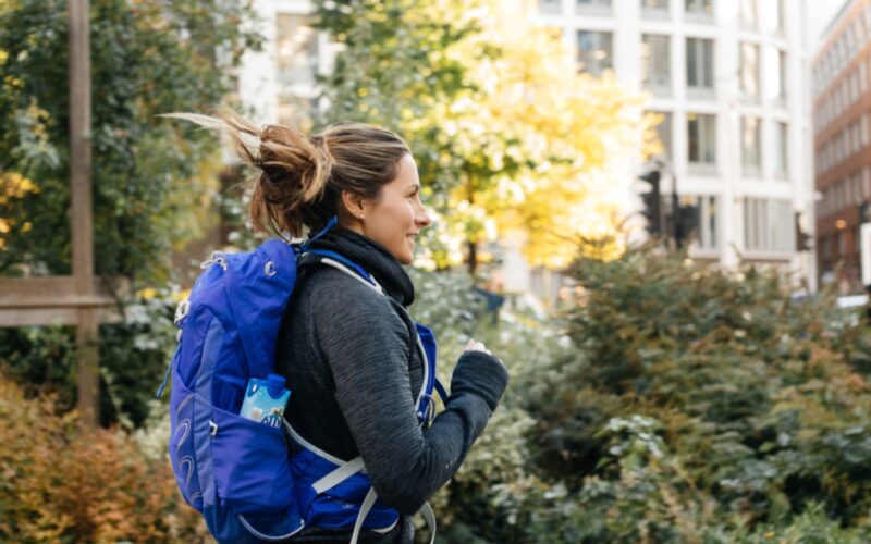 Hoe neem je spullen mee met hardlopen